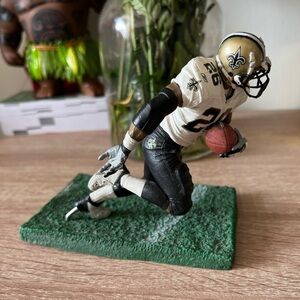 NFL Player McAllister 2003 Figurine